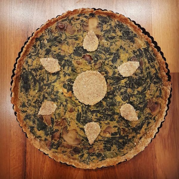 File:Spinach and mushroom quiche.jpeg