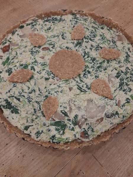 File:Spinach and mushroom quiche2.jpeg